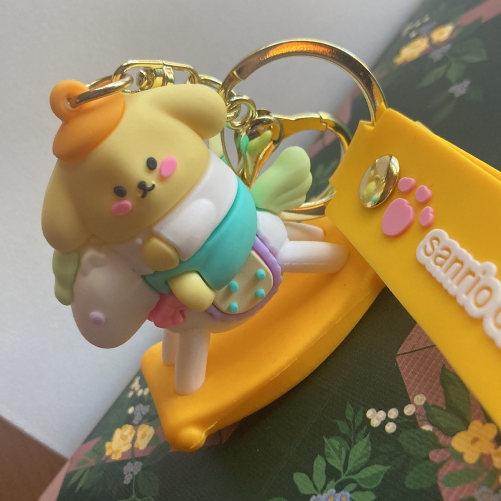 Pompompurin on Rocking Horse Keychain - Picture 4 of 4